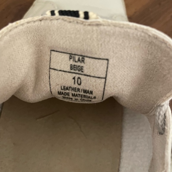 Like New.  Shoe shop size 10 - Picture 3 of 3